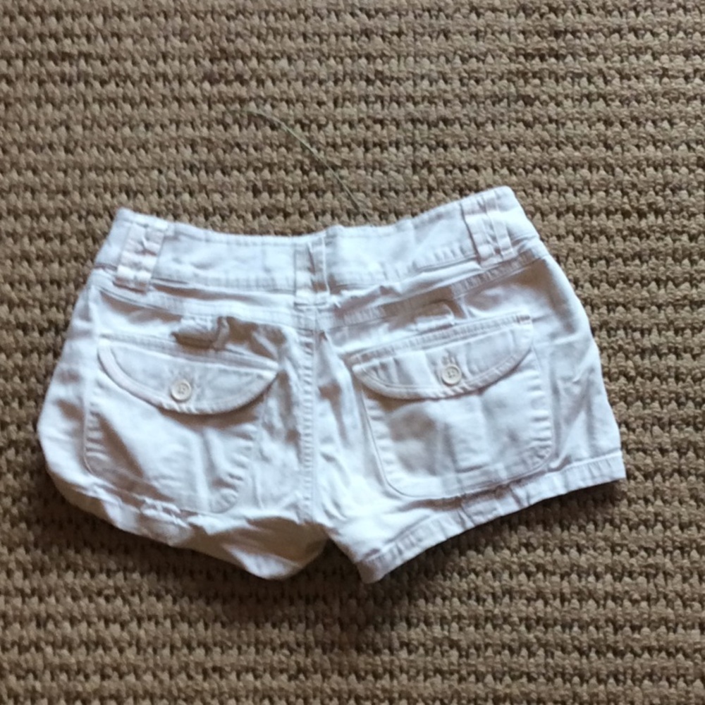 Shorts - Picture 2 of 3